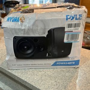 Waterproof speakers pyle